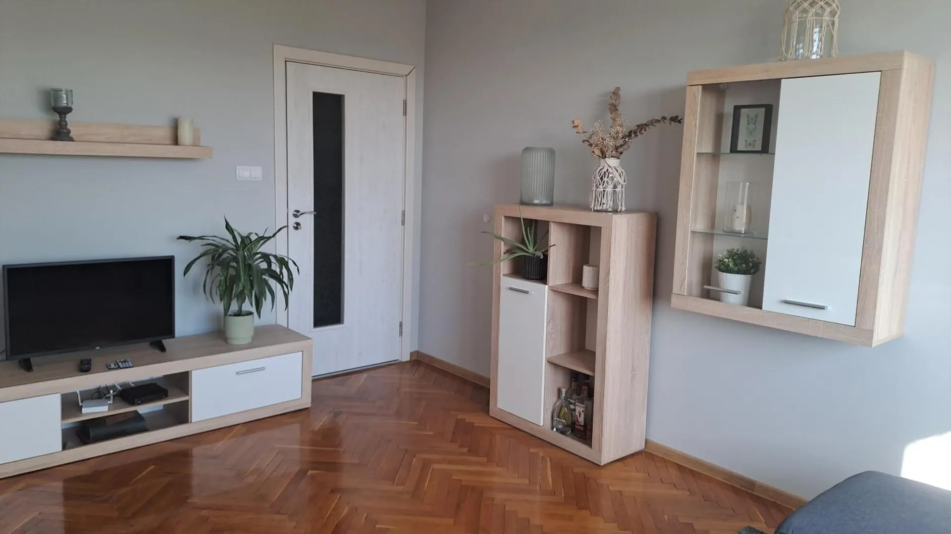 Nikos Apartment Varna
